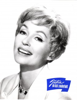 Adorable Julia (Julia, Du bist zauberhaft)